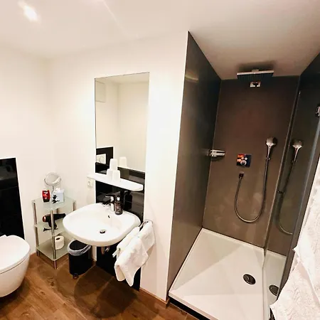 Gaestehaus Buehler מלון 3*