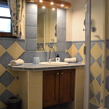 מלון Gaestehaus Buehler 3*