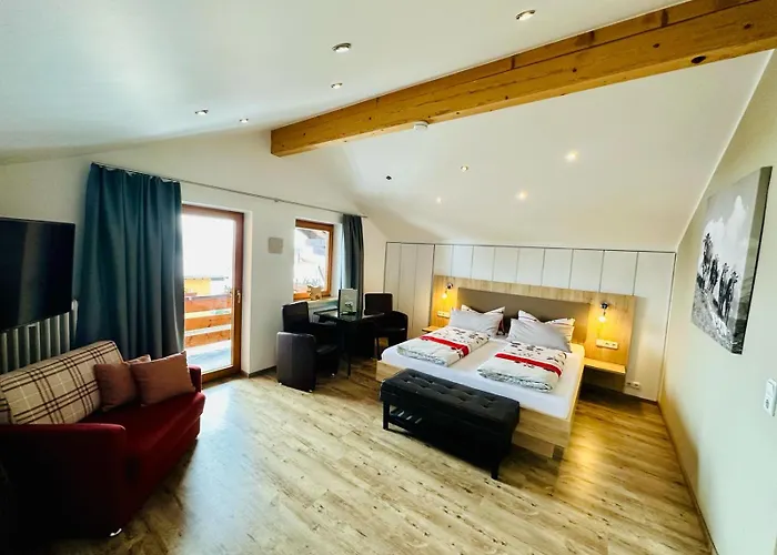 Gaestehaus Buehler מלון 3*